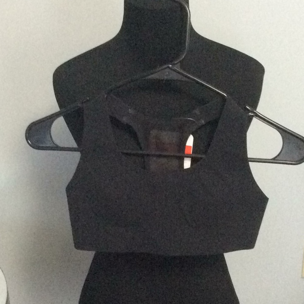 Lululemon sports bra new